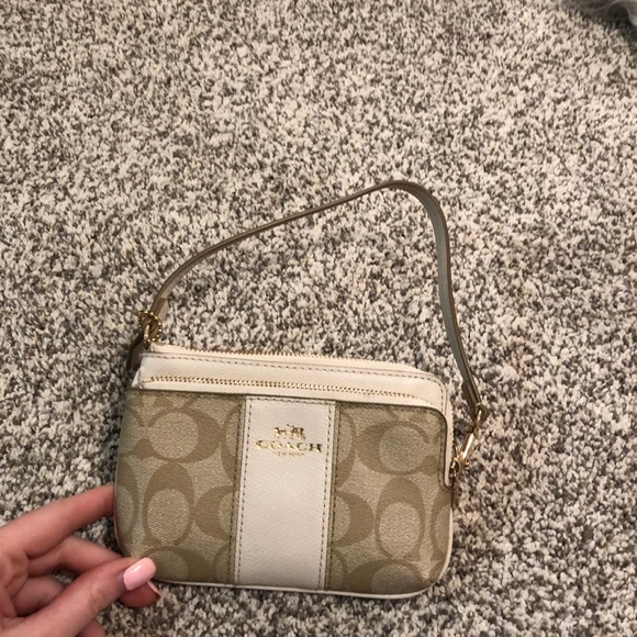 Coach wristlet - Picture 5 of 5